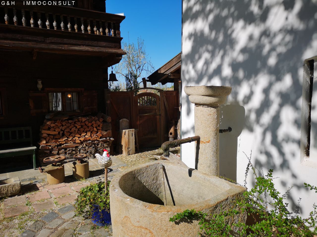 Traditioneller Granitstein-Brunnen