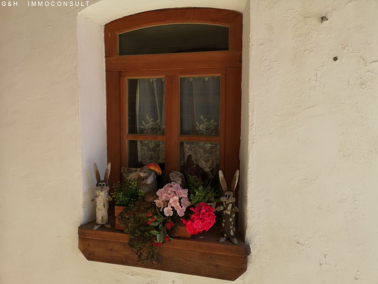 Fenster/Durchgang Gewölbewohnung