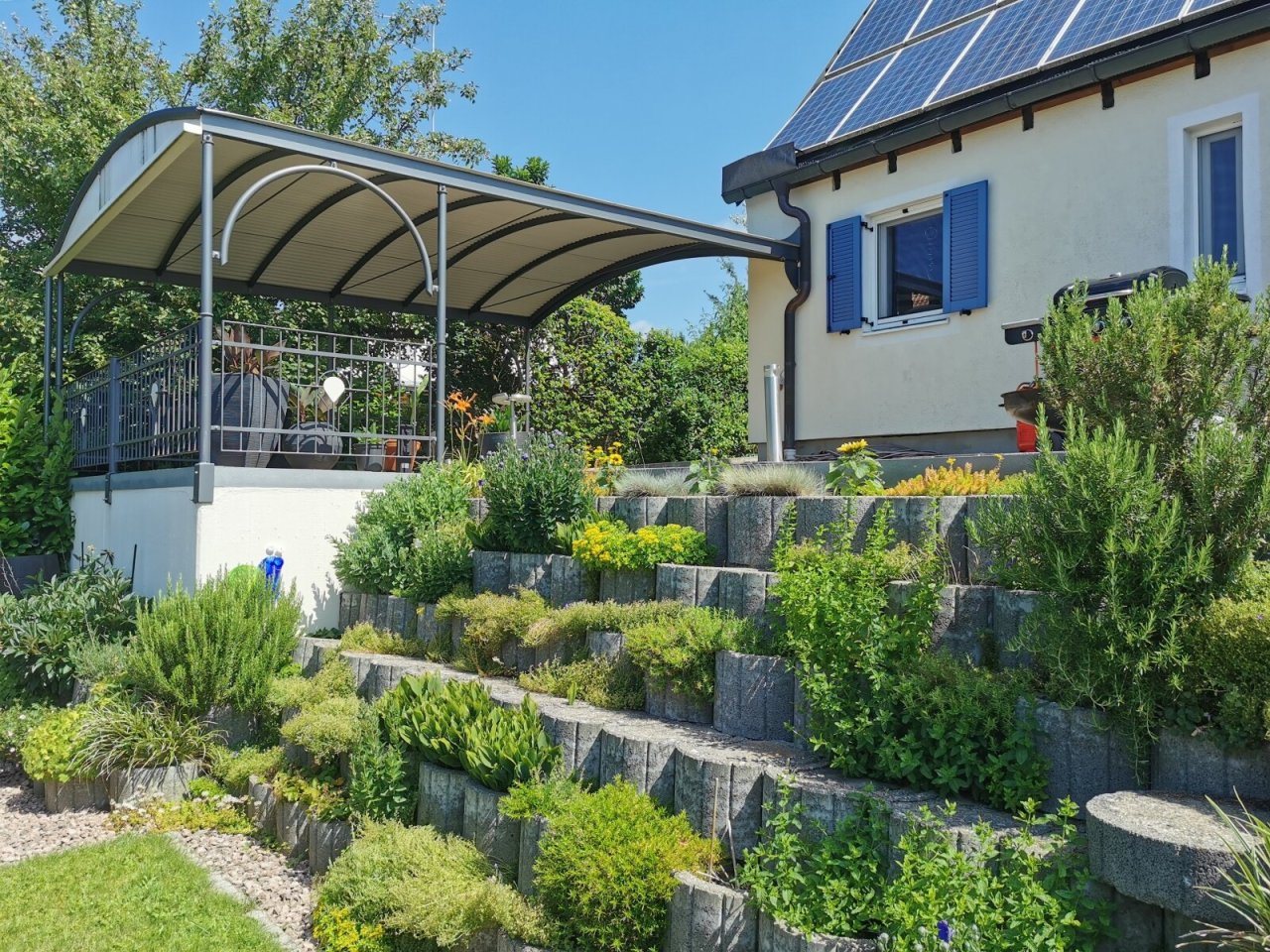 Carport/Haus/Garten Carport/Haus/Garten