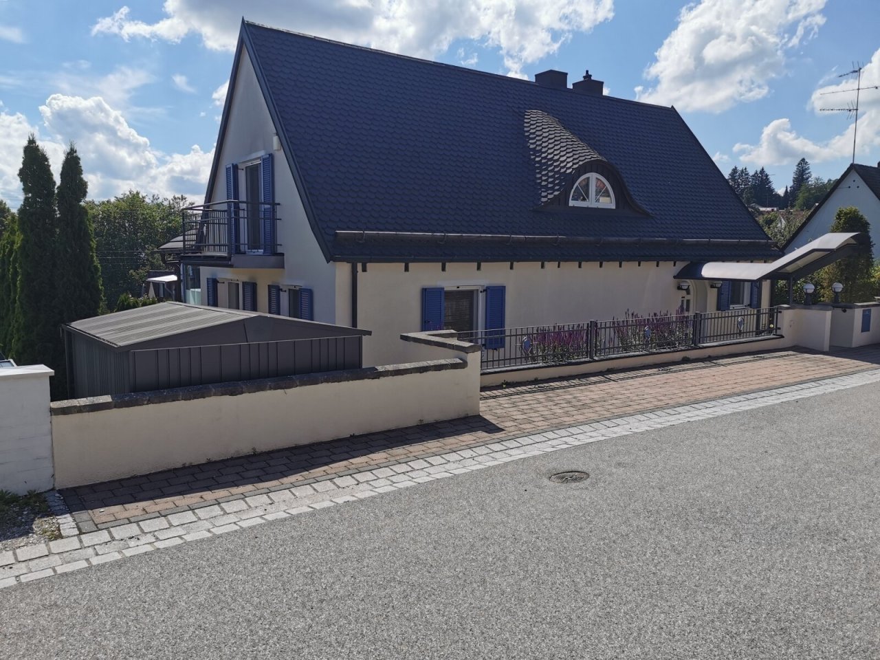 Gartenhaus/Wohnhaus/KFZ-Stellfläche 2 Gartenhaus/Wohnhaus/KFZ-Stellfläche 2