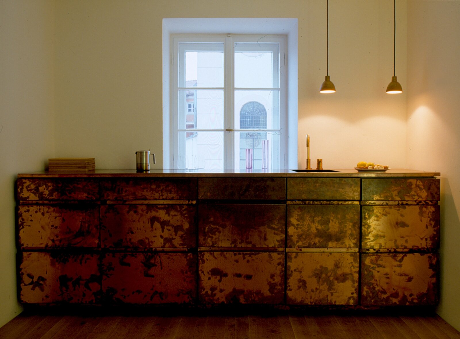 Designer-Küche, Fronten aus Kupfer (tecu bronze)