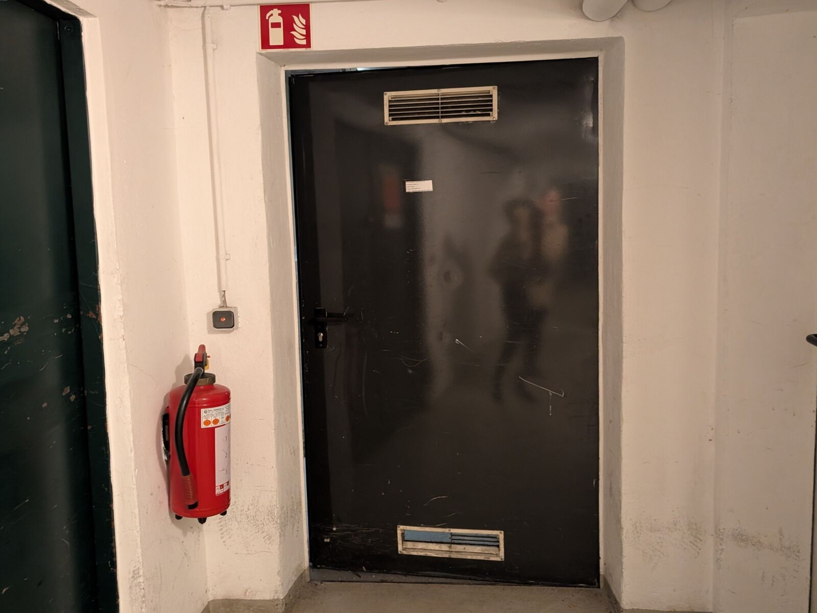 Sicherheitstüren/KG Sicherheitstüren/KG