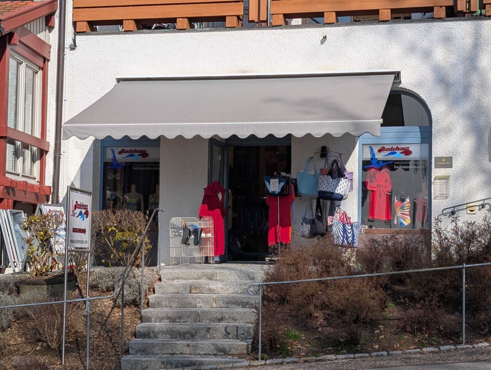 Bad Griesbach im Rottal: ***AAA Lage - großzügige Ladeneinheit im Splitlevel im Zentrum der bekannten Kur-, Thermal- und Golf Metropole Bad Griesbach-THERME 