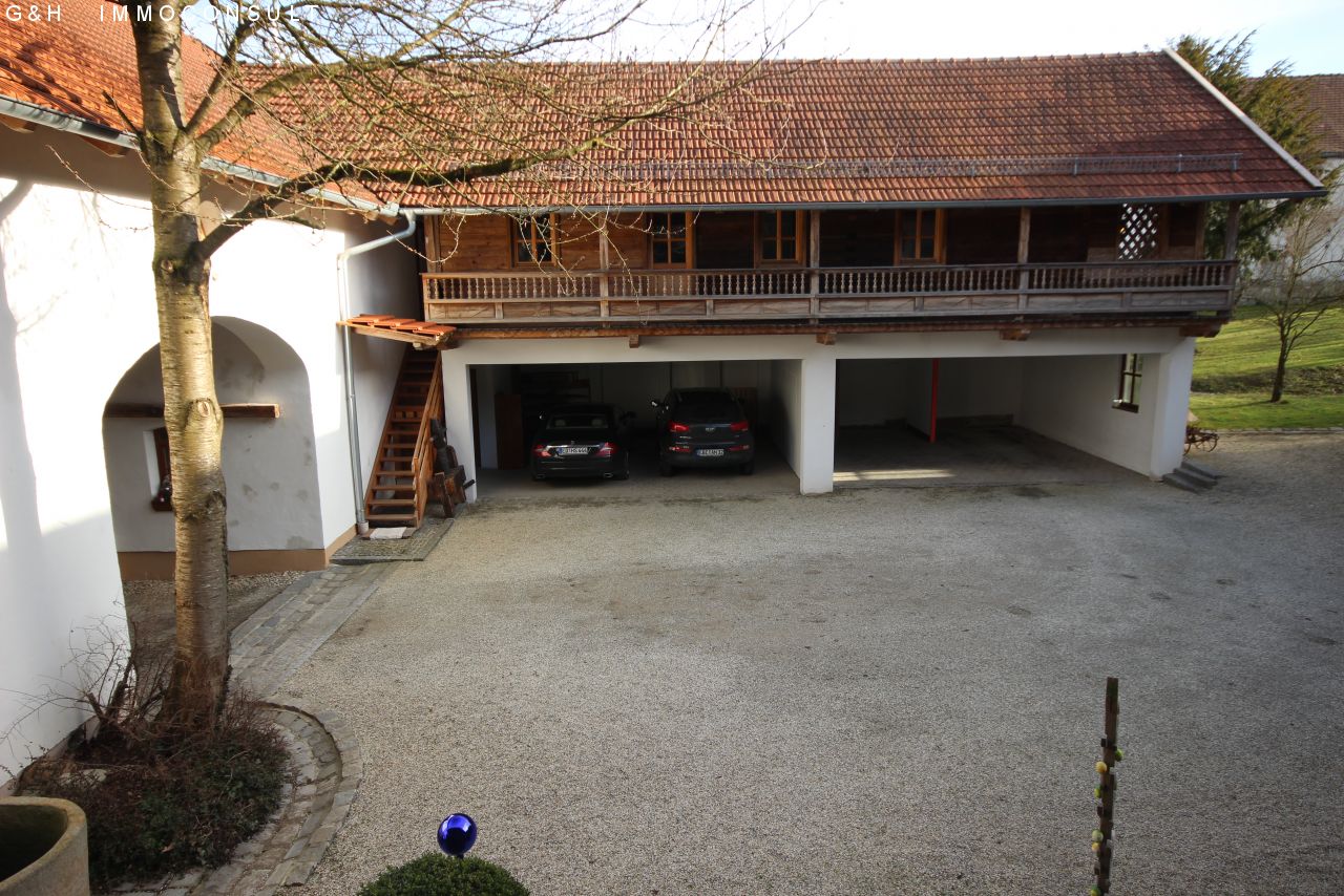 Remise/EG-Carport, OG-Wohnung