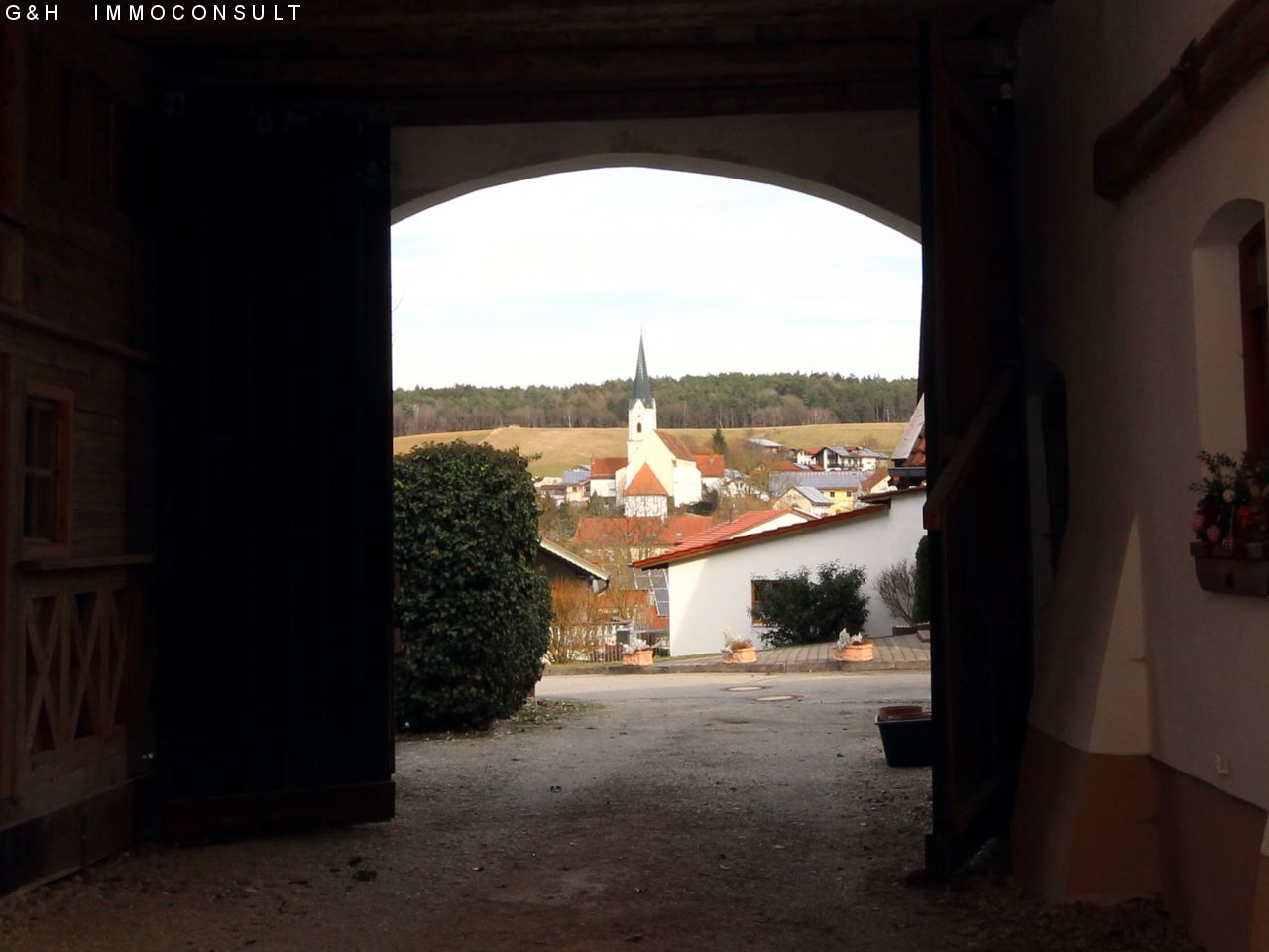 Blick auf die St.Georg Pfarrkirche